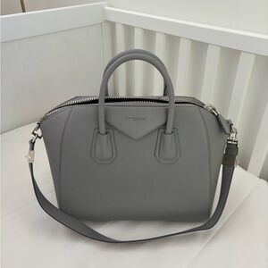 GIVENCHY 
Sugar Goatskin Medium Antigona Pearl Grey. Like New!